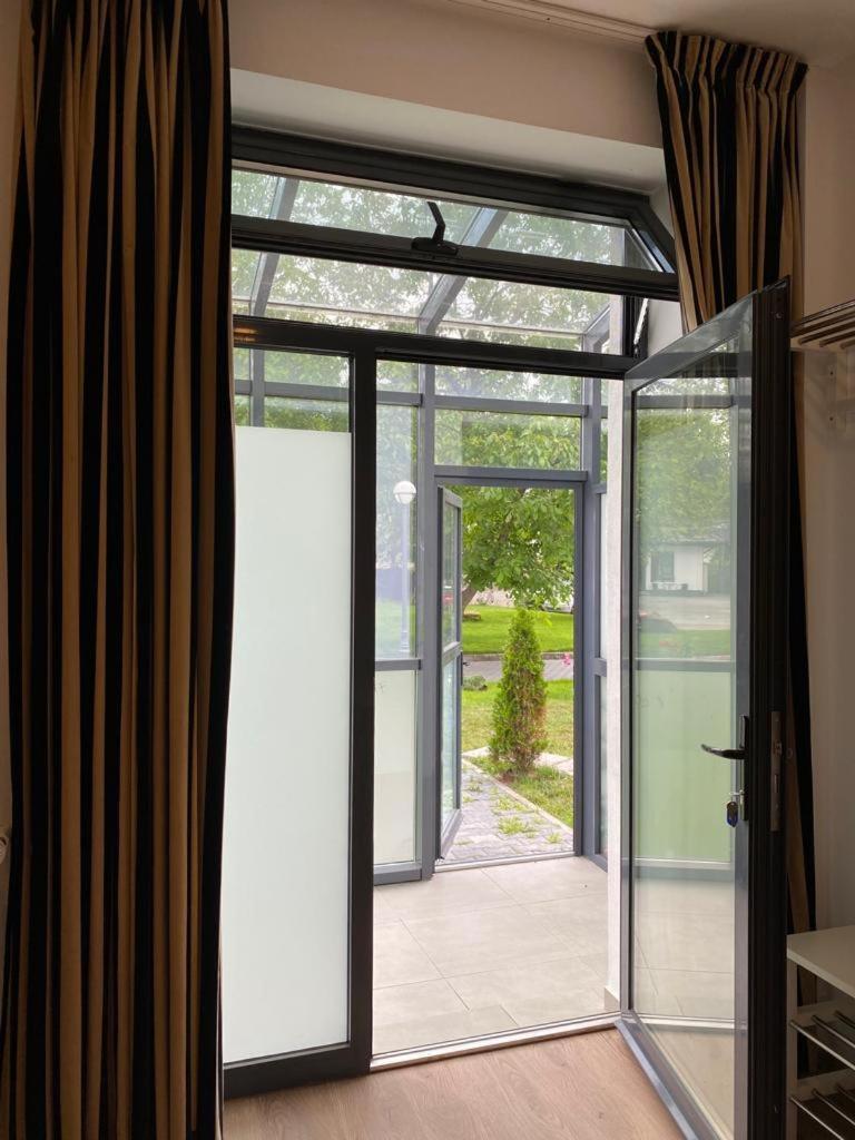 Zen House Apartman Bodzavásár Kültér fotó